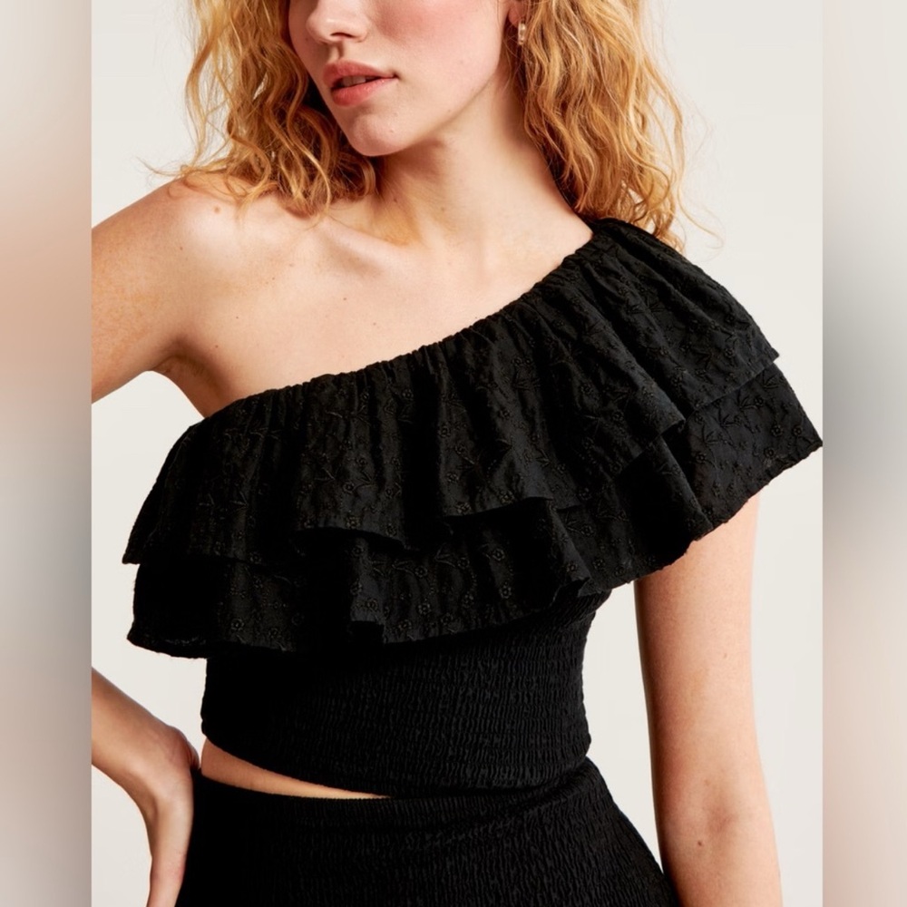 Abercrombie One-Shoulder Ruffle Top L NWT